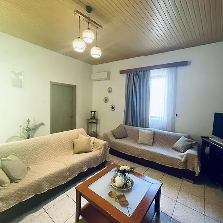 Trachos Traditional House 펜션