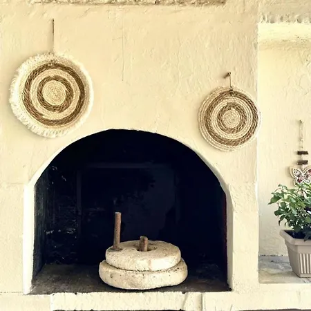 펜션 Trachos Traditional House Sálakos